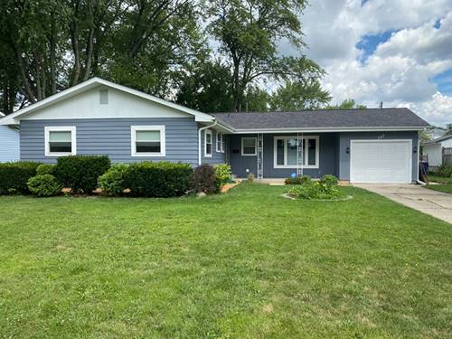 133 Thunderbird, Carol Stream, IL 60188