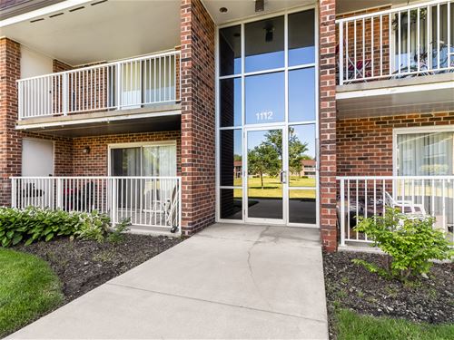 1112 Westover Unit 2C, Schaumburg, IL 60193