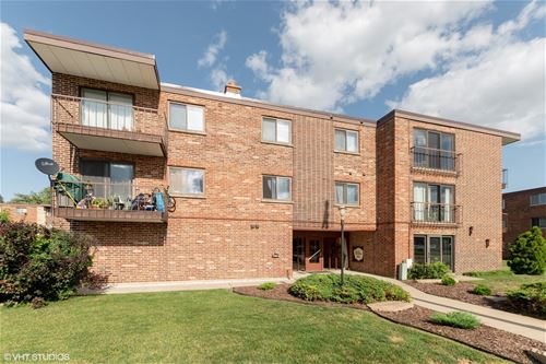 10221 Central Unit 2C, Oak Lawn, IL 60453