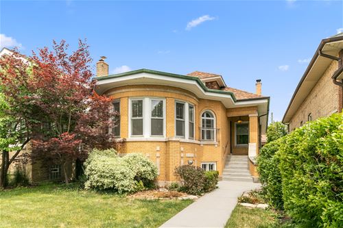 34 Le Moyne, Oak Park, IL 60302