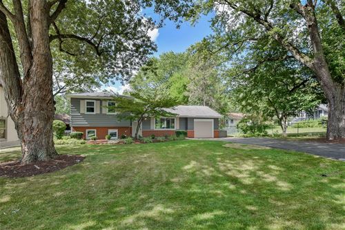 22W541 Balsam, Glen Ellyn, IL 60137