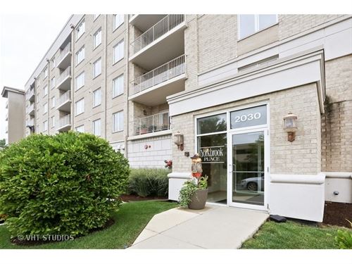 2030 St Regis Unit 223, Lombard, IL 60148