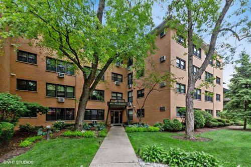 444 Washington Unit 204, Oak Park, IL 60302