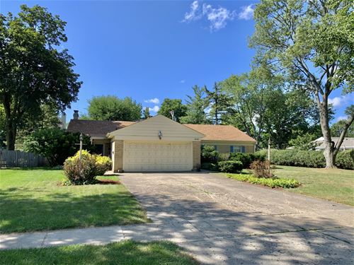 312 Parkway, Wheaton, IL 60187