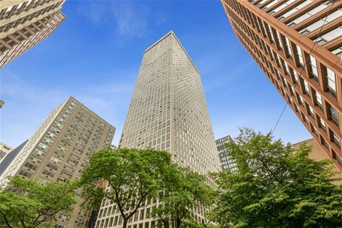 260 E Chestnut Unit 405, Chicago, IL 60611