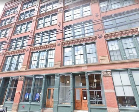 912 W Lake Unit 4R, Chicago, IL 60607