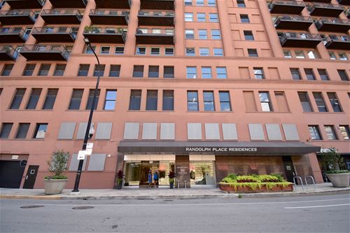 165 N Canal Unit 1401, Chicago, IL 60606