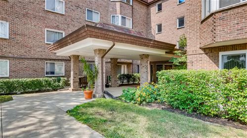 220 S Roselle Unit 220, Schaumburg, IL 60193