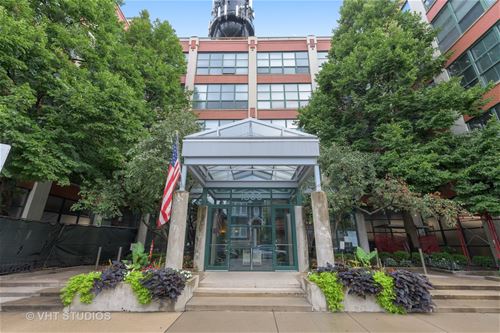 1800 W Roscoe Unit 510, Chicago, IL 60657