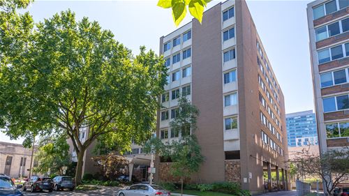 151 N Kenilworth Unit 5D, Oak Park, IL 60301