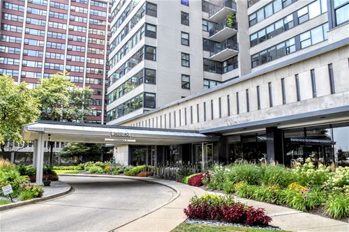 3430 N Lake Shore Unit 14P, Chicago, IL 60657