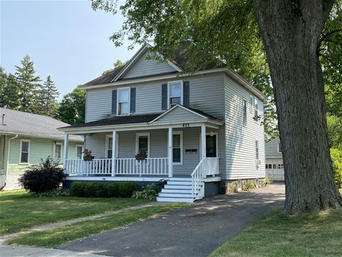 411 Lincoln, Woodstock, IL 60098