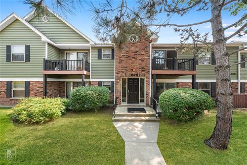 1577 Raymond Unit 104, Naperville, IL 60563