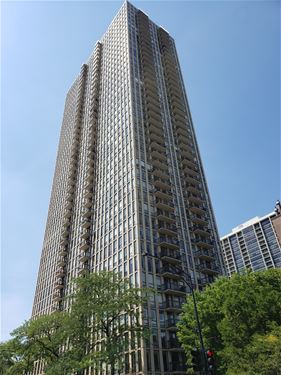 1660 N LaSalle Unit 2204, Chicago, IL 60614