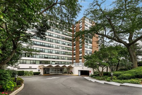 1616 Sheridan Unit 3B, Wilmette, IL 60091