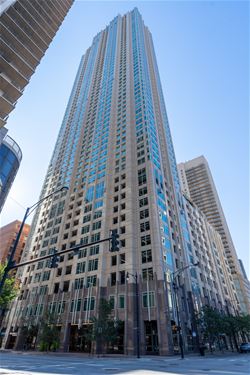 33 W Ontario Unit 40ES, Chicago, IL 60654