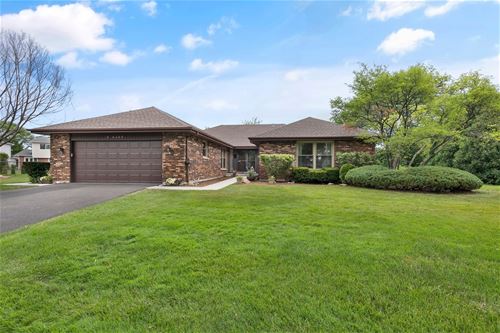 6 E Brookwood, Arlington Heights, IL 60004