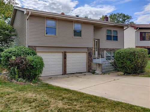 310 Dancing Water, Carol Stream, IL 60188