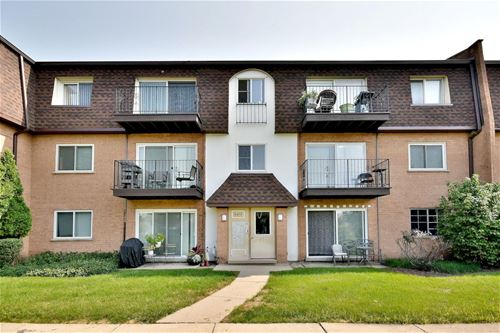 9478 Bay Colony Unit 3N, Des Plaines, IL 60016