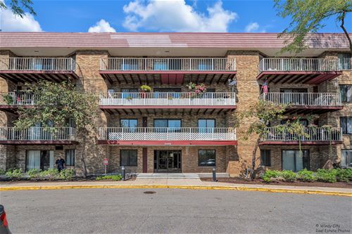 5400 Astor Unit 211, Rolling Meadows, IL 60008