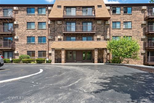 6800 W Raven Unit 110, Chicago, IL 60631