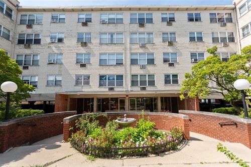 6040 N Troy Unit 305, Chicago, IL 60659