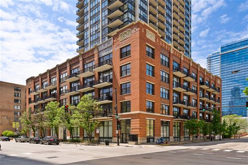 210 S Des Plaines Unit 1707, Chicago, IL 60661