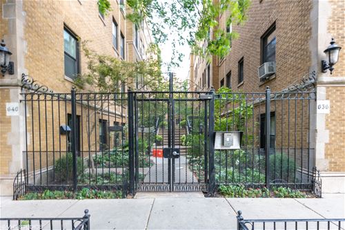 640 W Waveland Unit 3E, Chicago, IL 60613