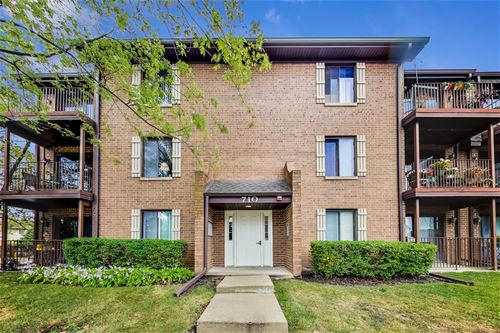 710 N Briar Hill Unit 6, Addison, IL 60101