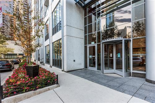 201 N Westshore Unit 105, Chicago, IL 60601