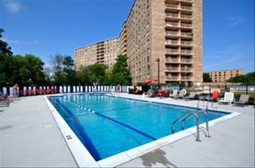 7141 N Kedzie Unit 1004, Chicago, IL 60645