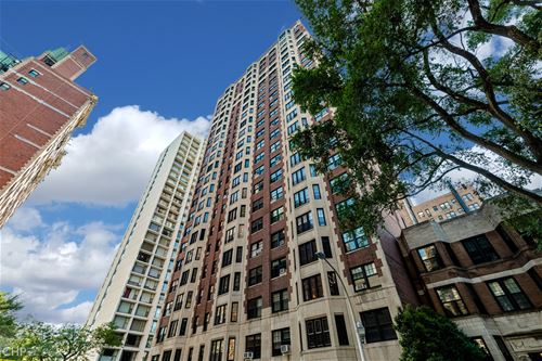 421 W Melrose Unit 10A, Chicago, IL 60657