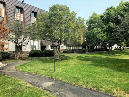 13200 W Heiden Unit 2101, Lake Bluff, IL 60044