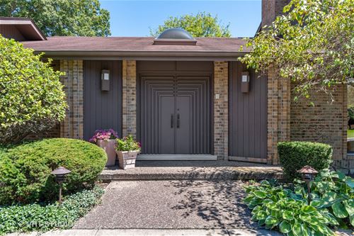 1113 Fairway, Northbrook, IL 60062