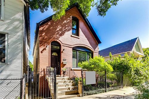 2042 W Moffat, Chicago, IL 60647