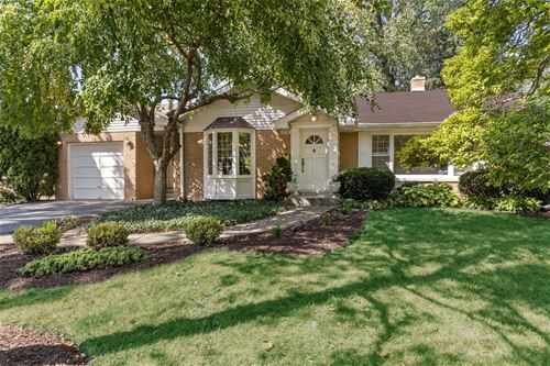 258 Harwarden, Glen Ellyn, IL 60137