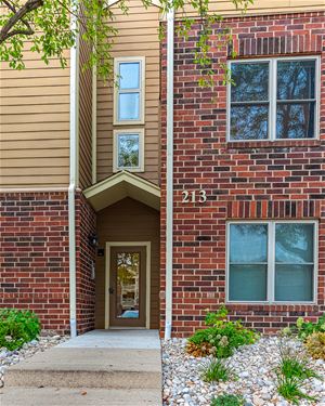 213 Glengarry Unit 211, Bloomingdale, IL 60108