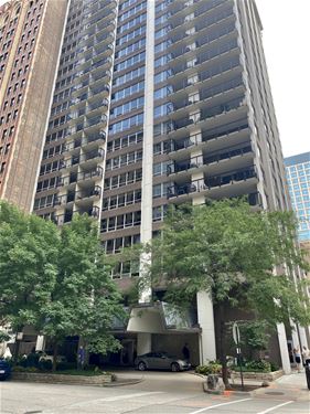 201 E Chestnut Unit 6D, Chicago, IL 60611