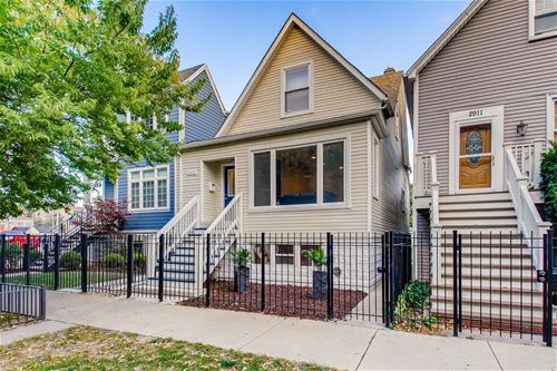 2913 N Hoyne, Chicago, IL 60618