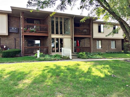 603 Garden Unit 2, Streamwood, IL 60107