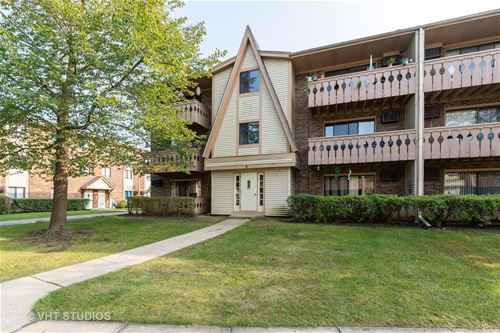 6 Parkside Unit 1, Vernon Hills, IL 60061