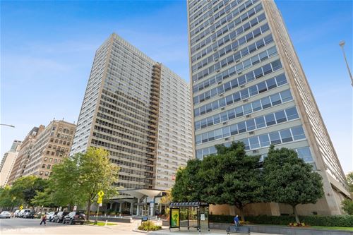 3550 N Lake Shore Unit 303, Chicago, IL 60657