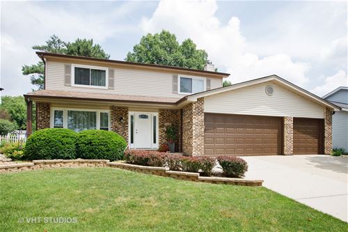 8321 Mending Wall, Woodridge, IL 60517