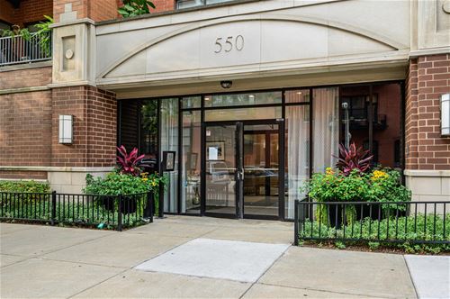 550 W Fulton Unit 401, Chicago, IL 60661