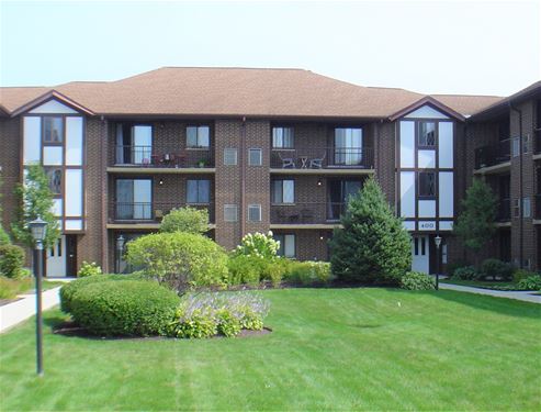 915 N York Unit 406, Elmhurst, IL 60126