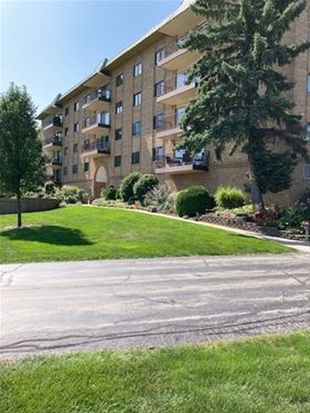 40 S Main Unit 5F, Glen Ellyn, IL 60137