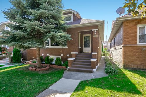 5355 W Melrose, Chicago, IL 60641