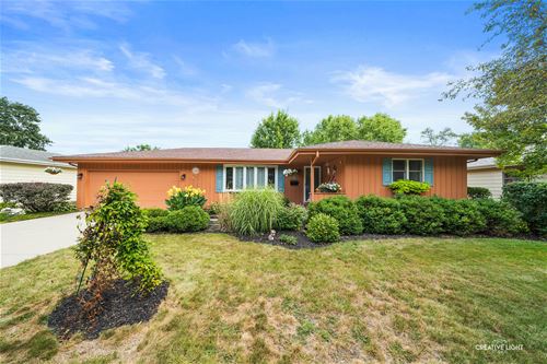 2090 Country Knoll, Elgin, IL 60123