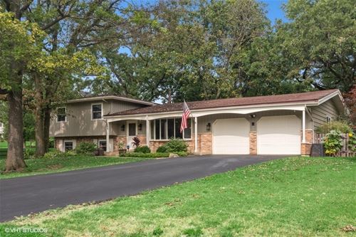 548 Banbury, Mundelein, IL 60060