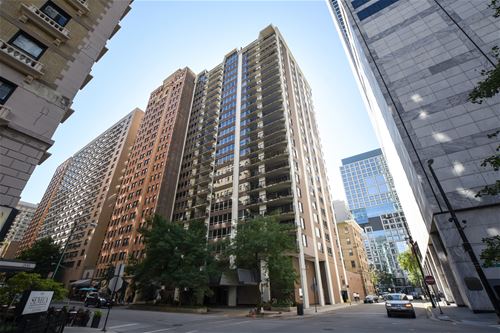 201 E Chestnut Unit 16B, Chicago, IL 60611